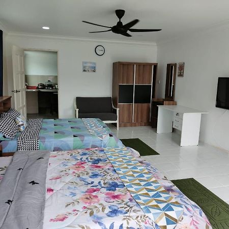 Sunrise Bedrooms And Transit Ranau Esterno foto
